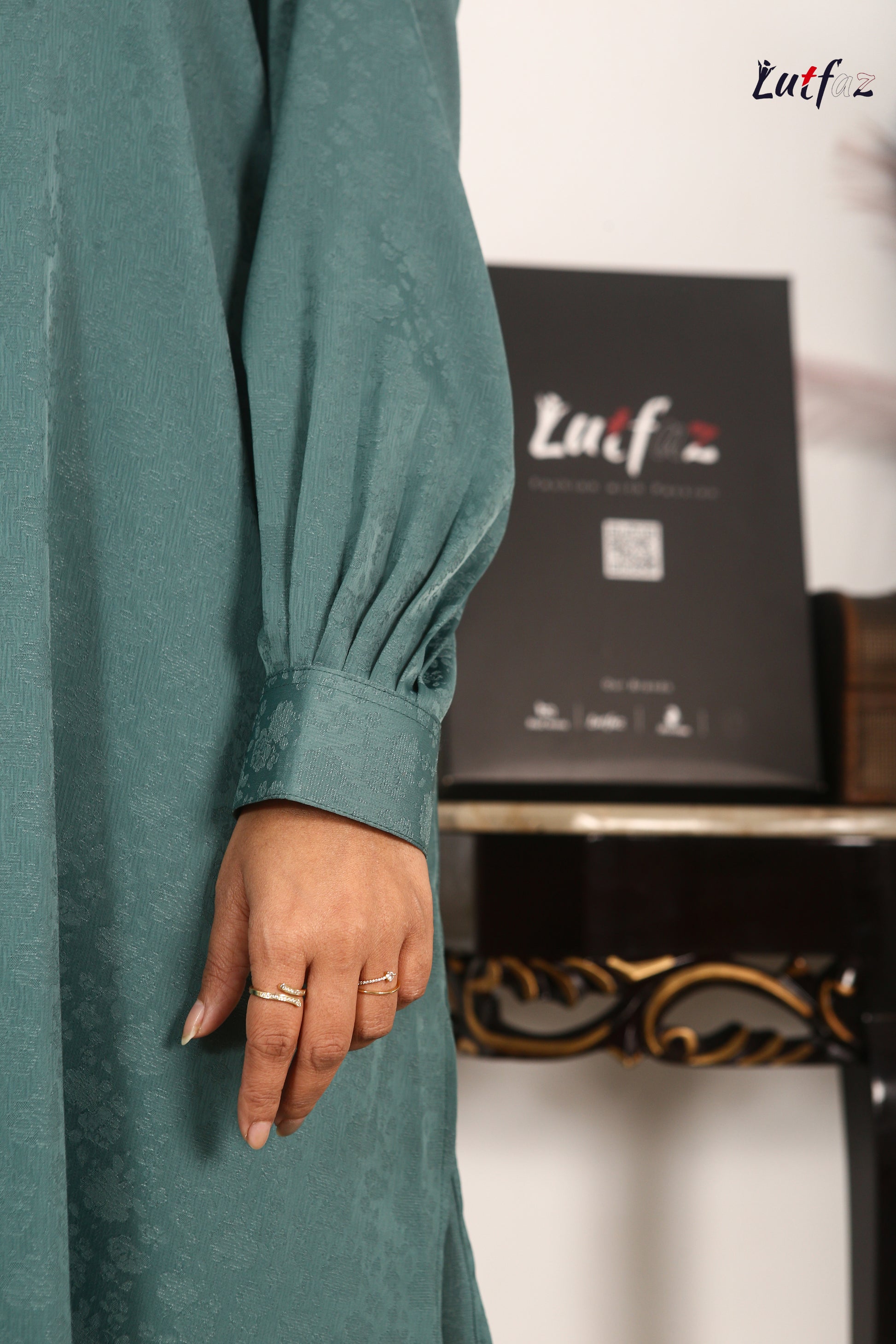 Lutfaz Aira Classic Kurti